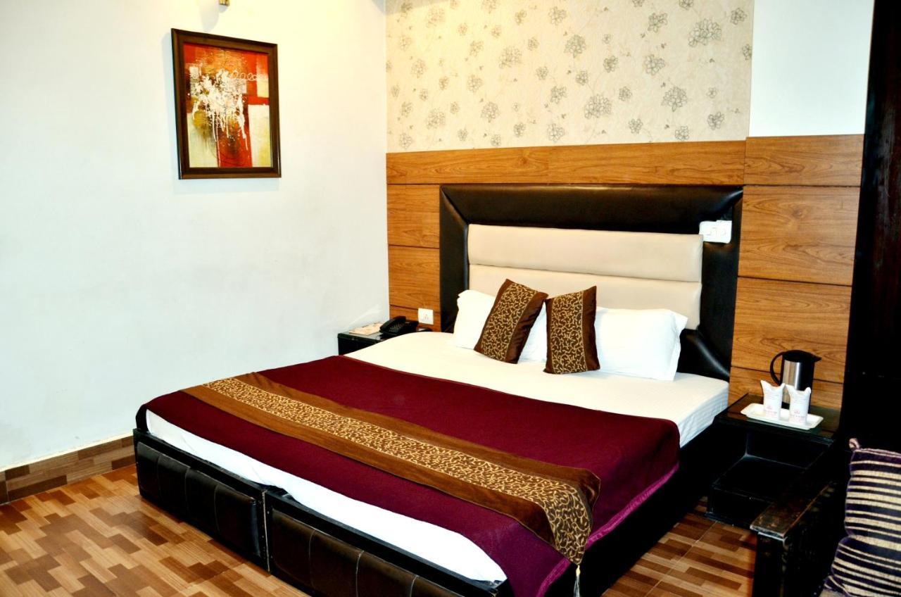 Pānīpat Hotel B.R. Inn מראה חיצוני תמונה